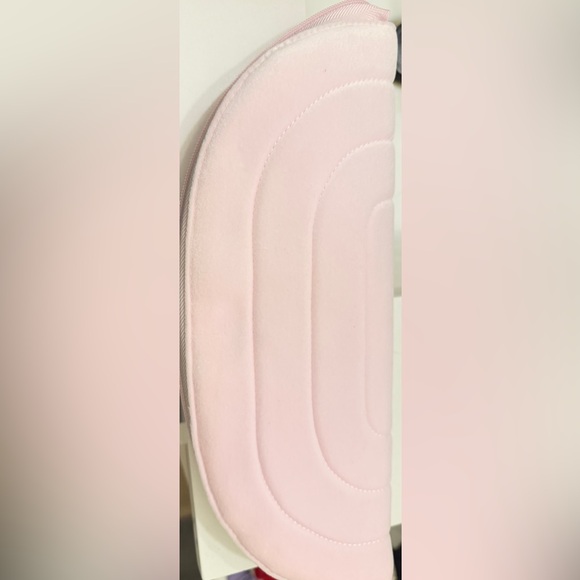 ghd Glide Hot Brush in Pink and Black - Picture 3 of 4